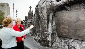 Minister Humphreys visits the Irish Memorial accompanied by Consul General Barbara Jones